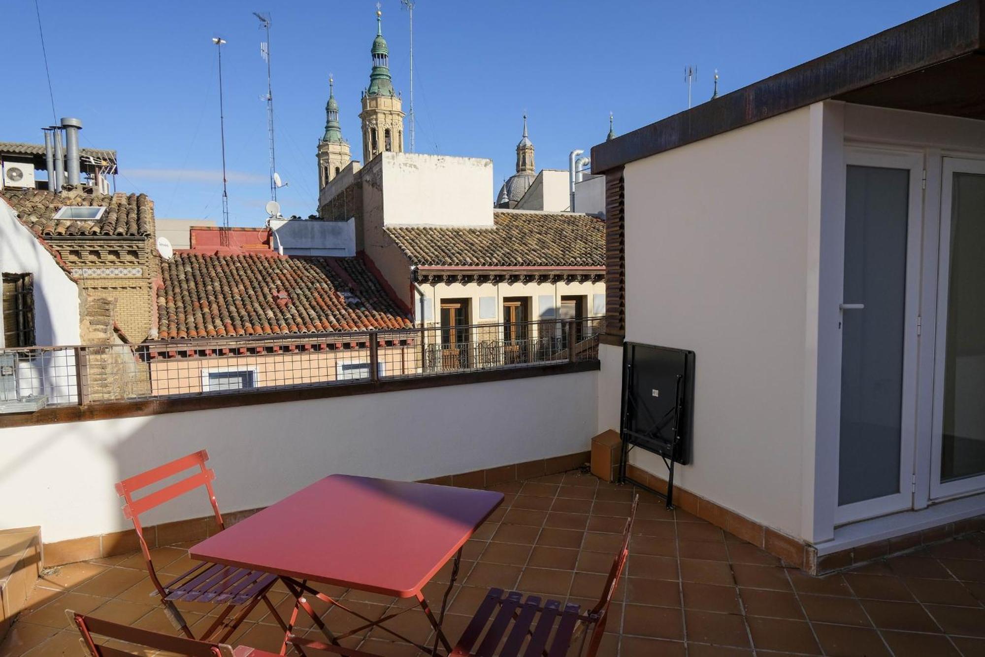 Apartamento Silken Casa Platerias Siglo XV Zaragoza Exterior foto